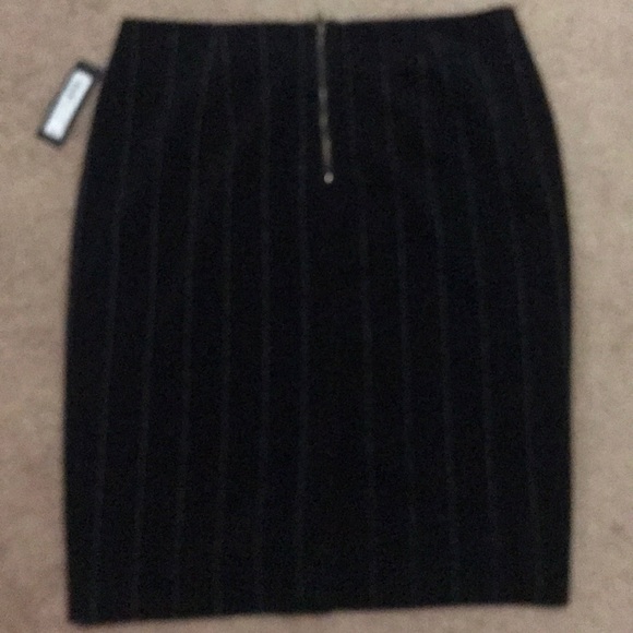 Worthington Blk Pencil Skirt NEVER WORN - Picture 2 of 3